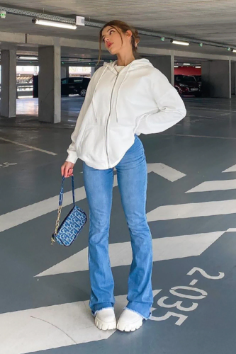 flare jeans sweatshirt outfit 333x500 1