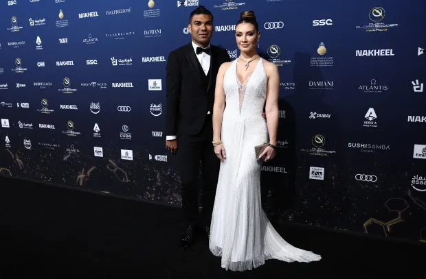 أذهلت جورجينا رودريغيز حفل توزيع جوائز جلوب سوكر المرصع بالنجوم في دبي، حيث ظهرت في فستان قصير من الدانتيل.